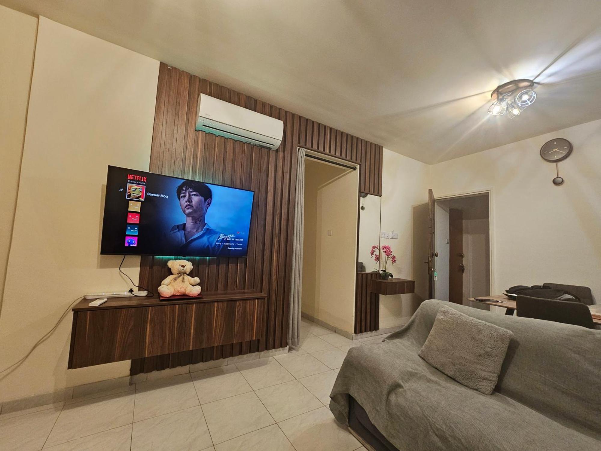 Stefaris "Koutsou Court 105" Apartamento Larnaca Exterior foto